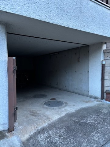 木戸山町貸家の駐車場