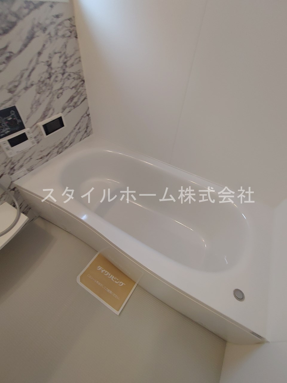 ＲＥＶＥ　Ｂの浴室