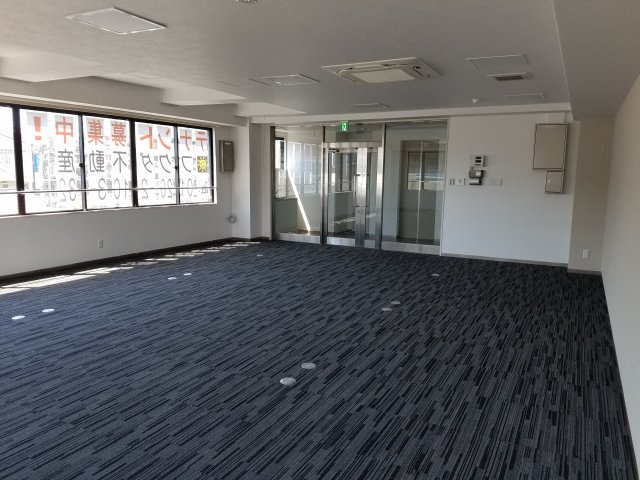 フクダ不動産郡山ビルのロビー