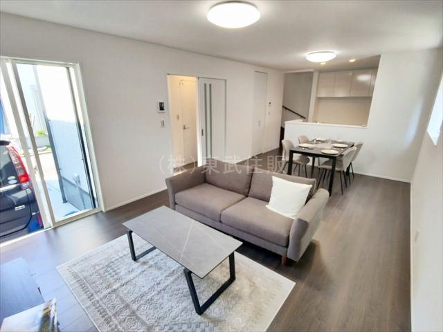 【居間・リビング】の画像