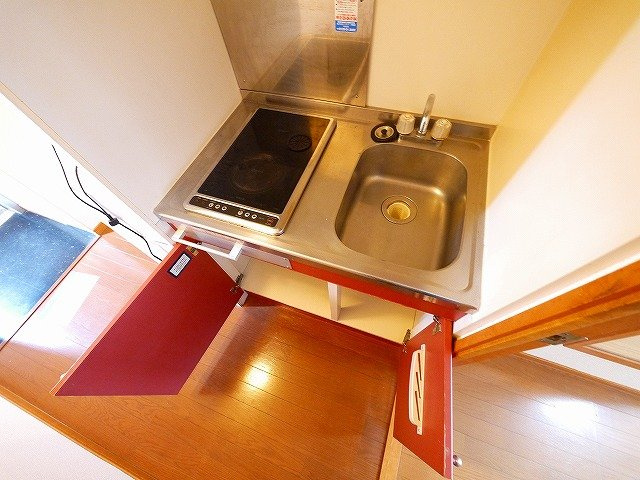 レオパレスＢｌｏｓｓｏｍのキッチン|きれいなキッチンです