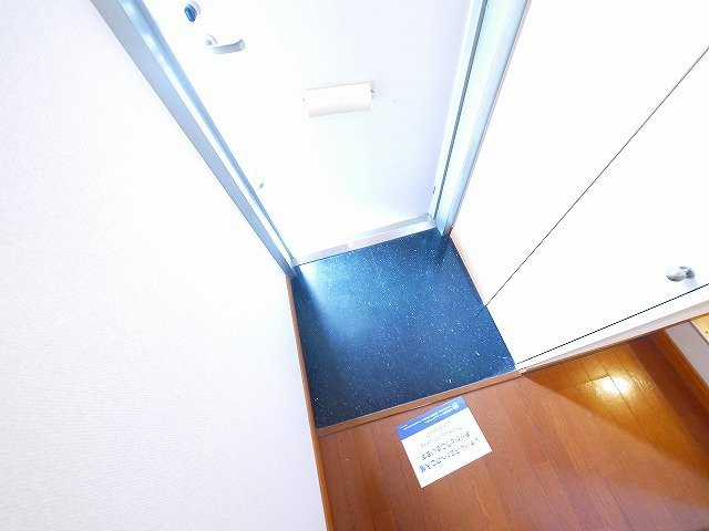 レオパレスＢｌｏｓｓｏｍの玄関|明るい玄関です