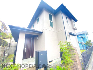 【外観】 | 平成６年９月建築！令和５年８月室内外リフォーム済み♪お待たせ無しで即ご入居していただけます！素敵な戸建て住宅です(^^)