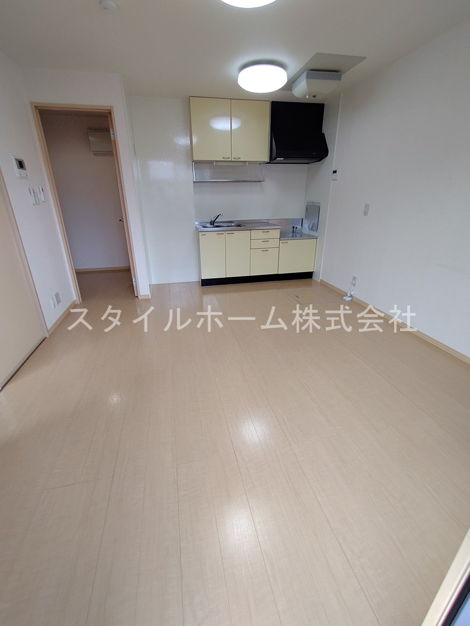 グレースメゾン国府の居間・リビング