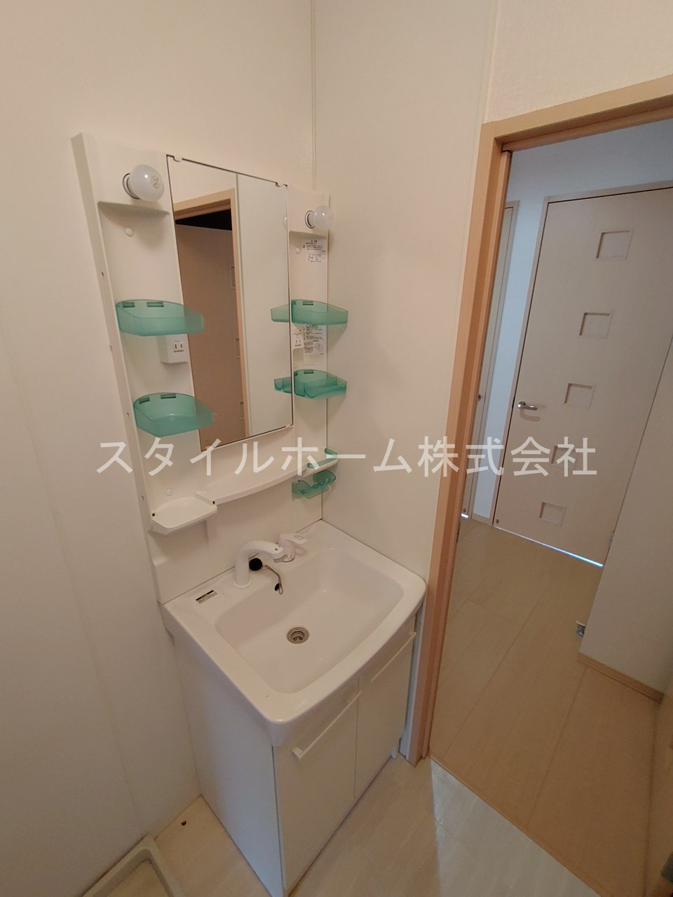 グレースメゾン国府の洗面所