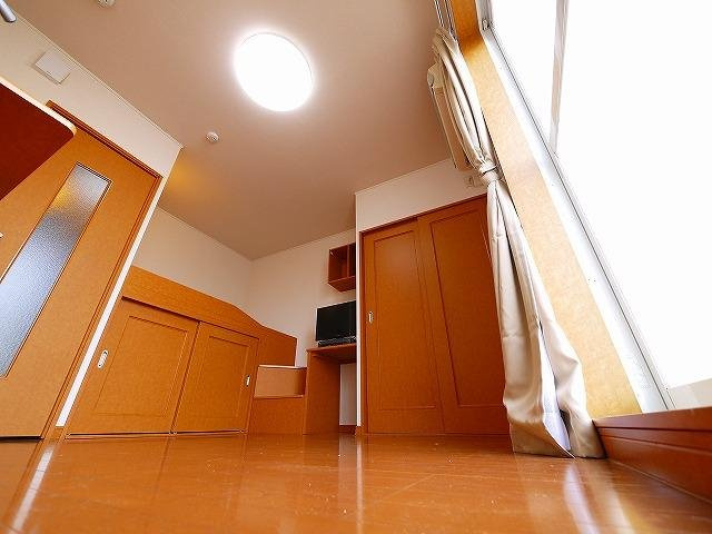 レオパレスＴａｋｕｙａⅢの居間・リビング|居間です