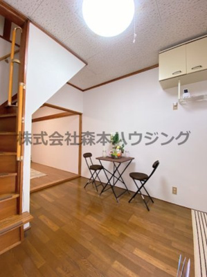 【居間・リビング】 | 　門真市上野口町テラス | ゆったり過ごせるリビングです