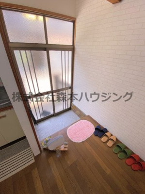 【玄関】 | 　門真市上野口町テラス | 明るい玄関です