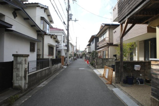 【前面道路含む現地写真】