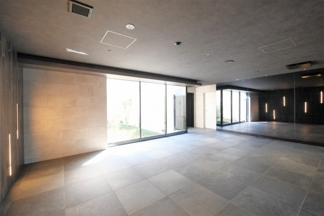 大阪市東成区中本５丁目の賃貸マンションのロビー
