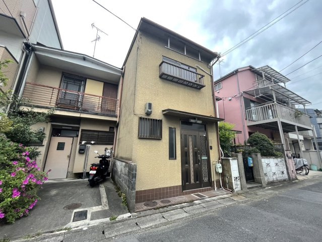 梅津罧原町の外観