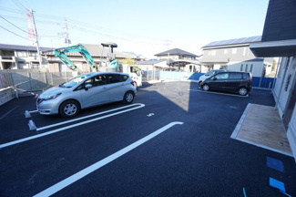【駐車場】