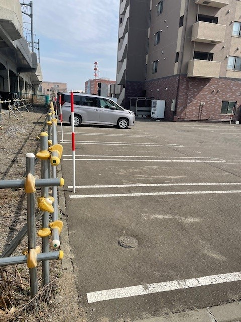 【駐車場】