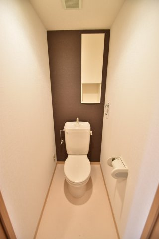 大阪市城東区野江２丁目の賃貸マンションのトイレ