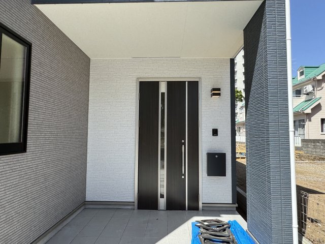 松戸市新松戸3丁目新築戸建【新松戸南小学校：9分】のエントランス|エントランス・玄関ポーチ