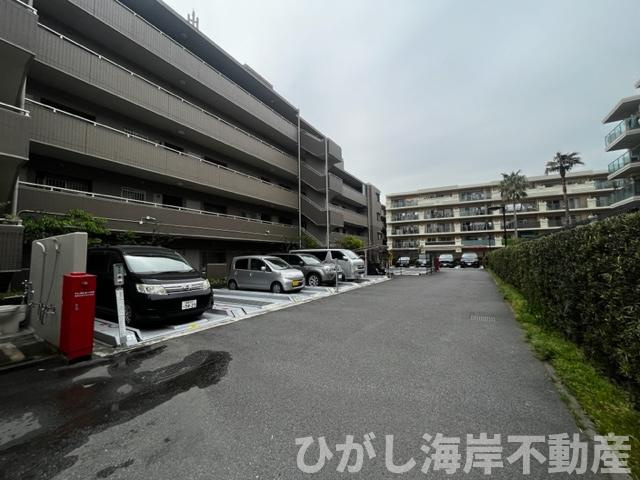 藤和シティホームズ辻堂西海岸の駐車場|敷地内駐車場