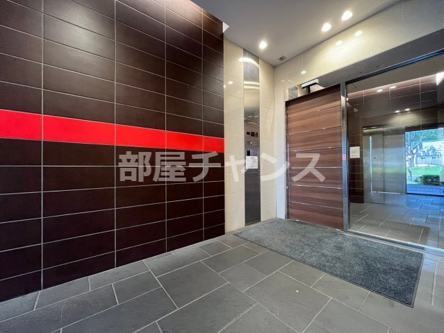 グラヴィス鶴舞のエントランス