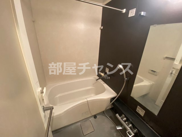 グラヴィス鶴舞の浴室