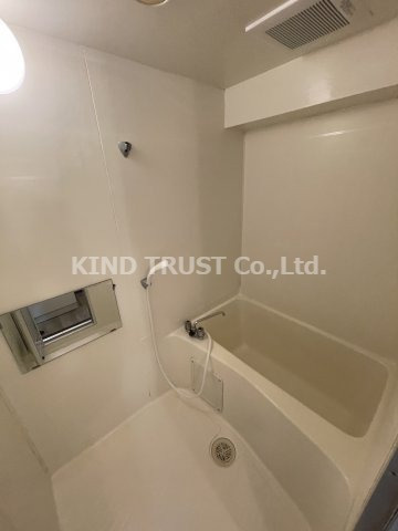 カーサ天六の浴室|落ち着いた空間のお風呂です