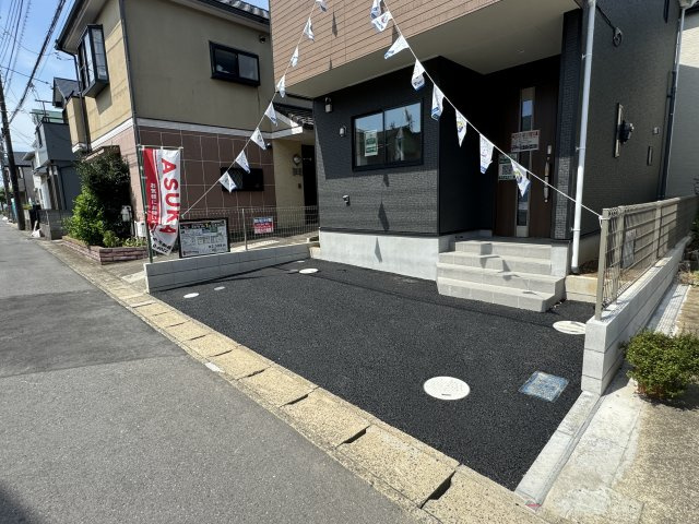 松戸市松飛台新築戸建【松飛台第二小学校：6分】の駐車場|駐車スペース完備