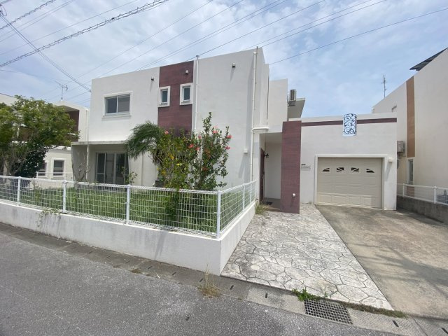沖縄市古謝　収益物件　の外観|間口広く駐車もしやすいです