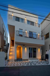 BLEU1階（藤沢市鵠沼松が岡4丁目）貸店舗