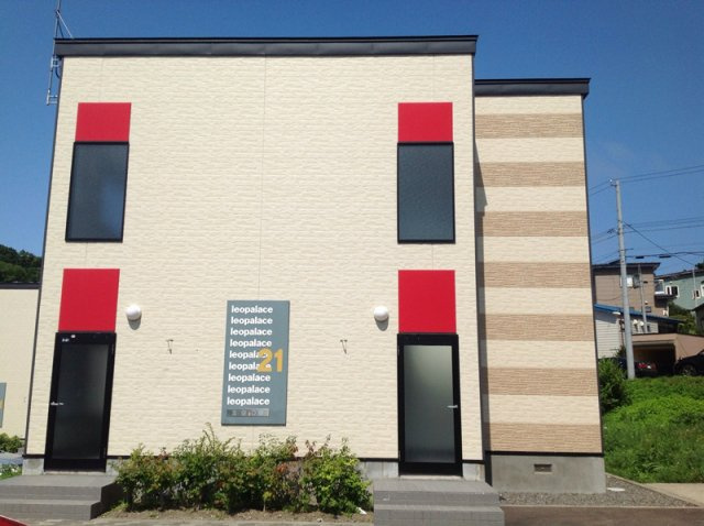 レオパレス三田Ｄ館の外観