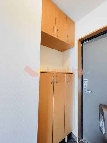 メゾンシーティアの玄関|明るい玄関です