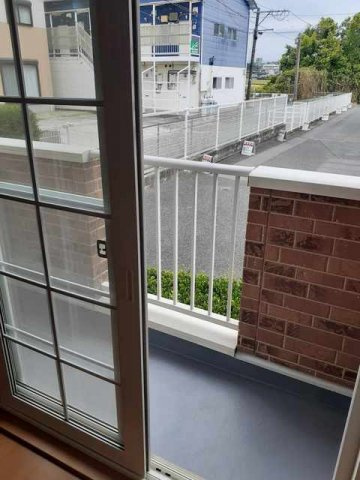 エスポワールⅠのバルコニー|バルコニーからの眺めを楽しみながら食事をしませんか