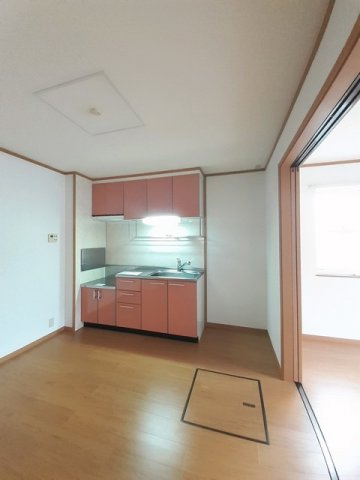 エスポワールⅠのキッチン|コンパクトなキッチンで掃除もラクラク