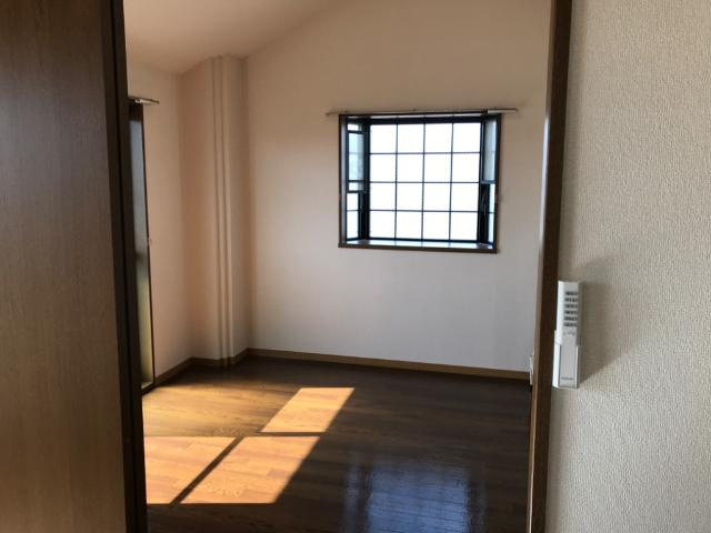 コンフォール大塩の寝室|室内