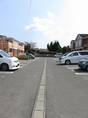 【駐車場】 | エミエール宇佐Ｂ