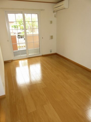 【居間・リビング】 | エミエール宇佐Ｂ