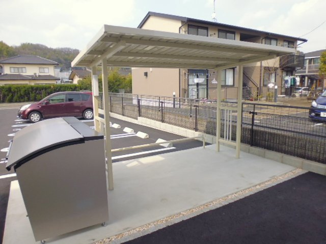 オアシス連島のその他共用部分|駐輪場、敷地内専用ゴミステーション