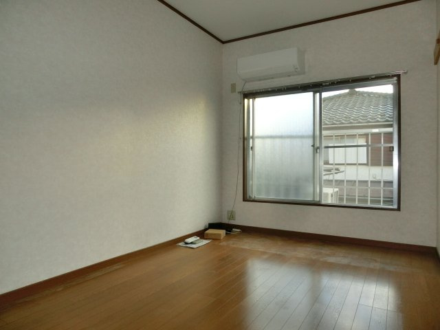 【寝室】 | ハイツＯＮＯ | 南向きの明るい寝室スペース。 （※内装前）