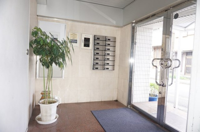 【ロビー】 | メゾンファミーユ | メゾンファミーユ　ロビー