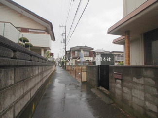 【前面道路含む現地写真】