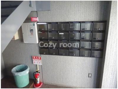 【その他共用部分】 | スカイハイツエサカ | メールボックスコーナー