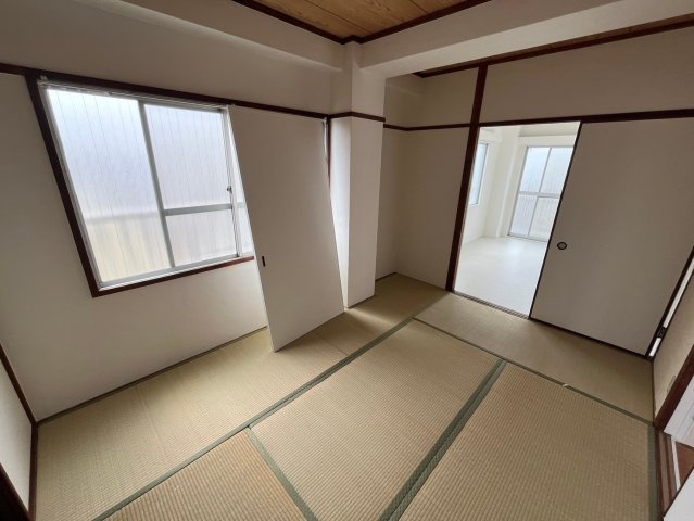 石町コーポの和室