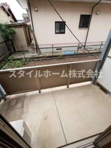 シオン・フクシアのバルコニー