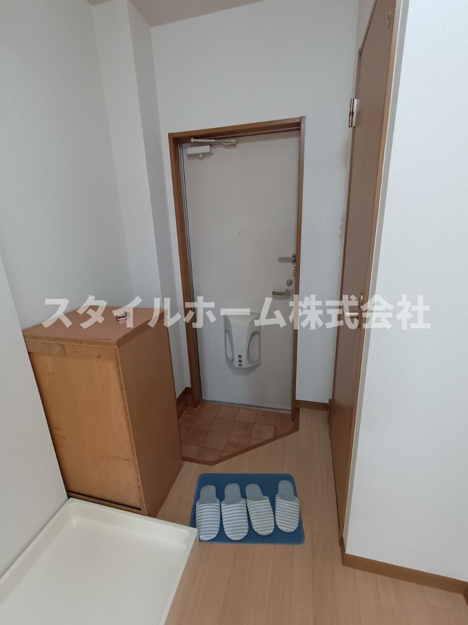 シオン・フクシアの玄関