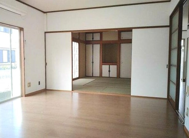 九十九里町片貝　中古戸建の居間・リビング|内外装装リフォーム済み（内装令和2年10月：外装令和2年1月）片貝海岸まで車約4分３LDK