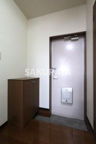 エミネンスＡの玄関|2025年2月撮影。