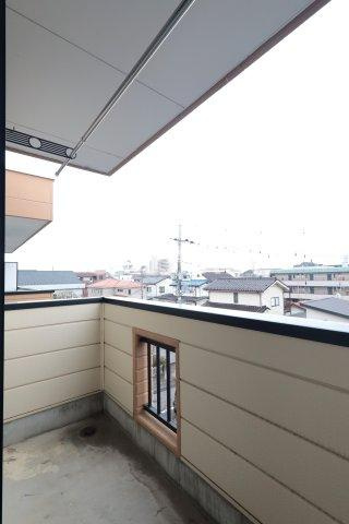 エミネンスＡのバルコニー|2025年2月撮影。