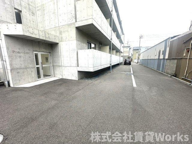プルミエの駐車場|駐車場があるので、車を買う予定の方も安心です