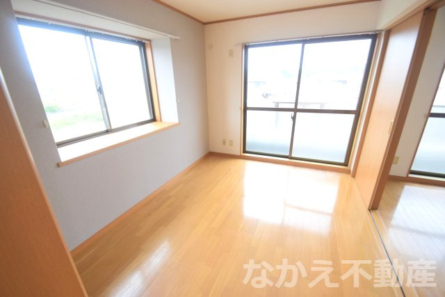 【寝室】 | 落ち着いた色調の寝室です