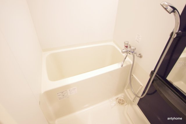 エスリード江坂江の木町　仲介手数料無料の浴室