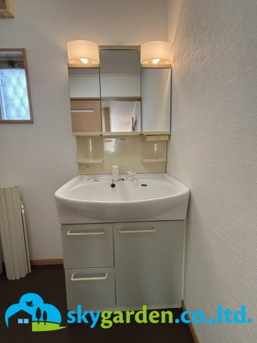 小田原市国府津　中古戸建の独立洗面台