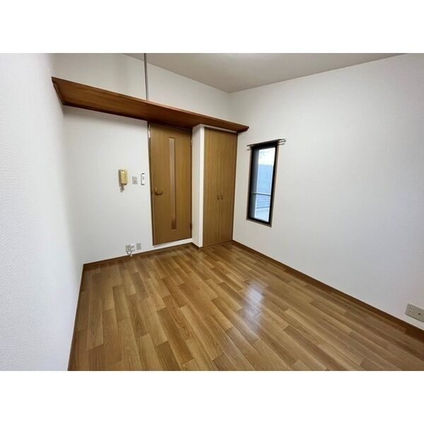 ロンモンターニュ小阪の居間・リビング