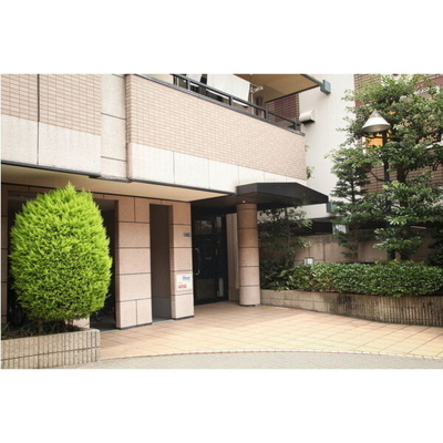 【エントランス】 | ロンモンターニュ小阪